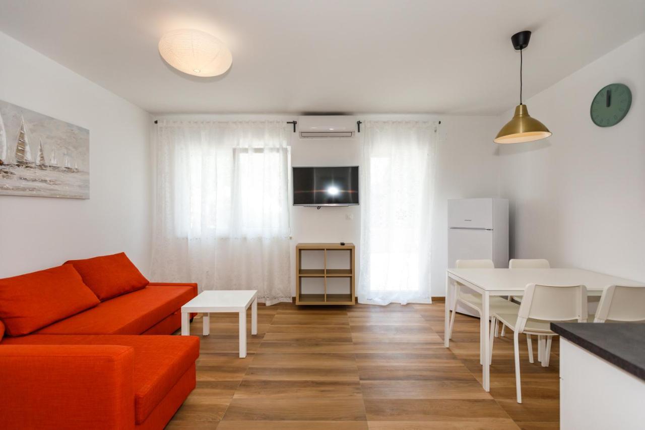Golden Island Apartments 크르크 외부 사진