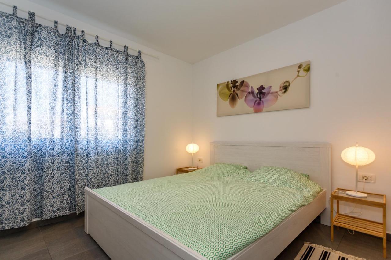 Golden Island Apartments 크르크 외부 사진