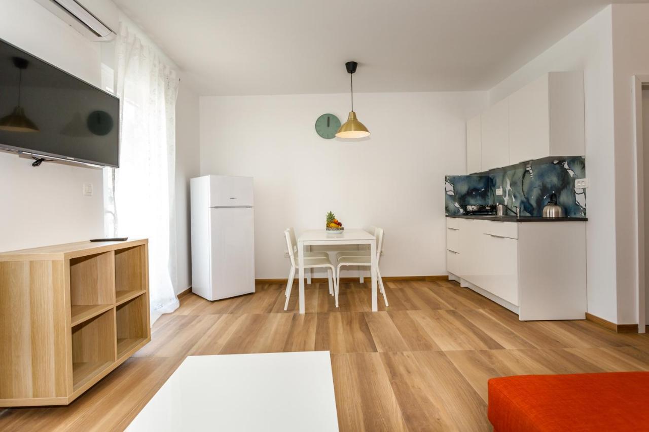 Golden Island Apartments 크르크 외부 사진